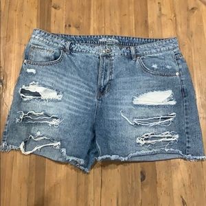 ripped high waisted jean shorts